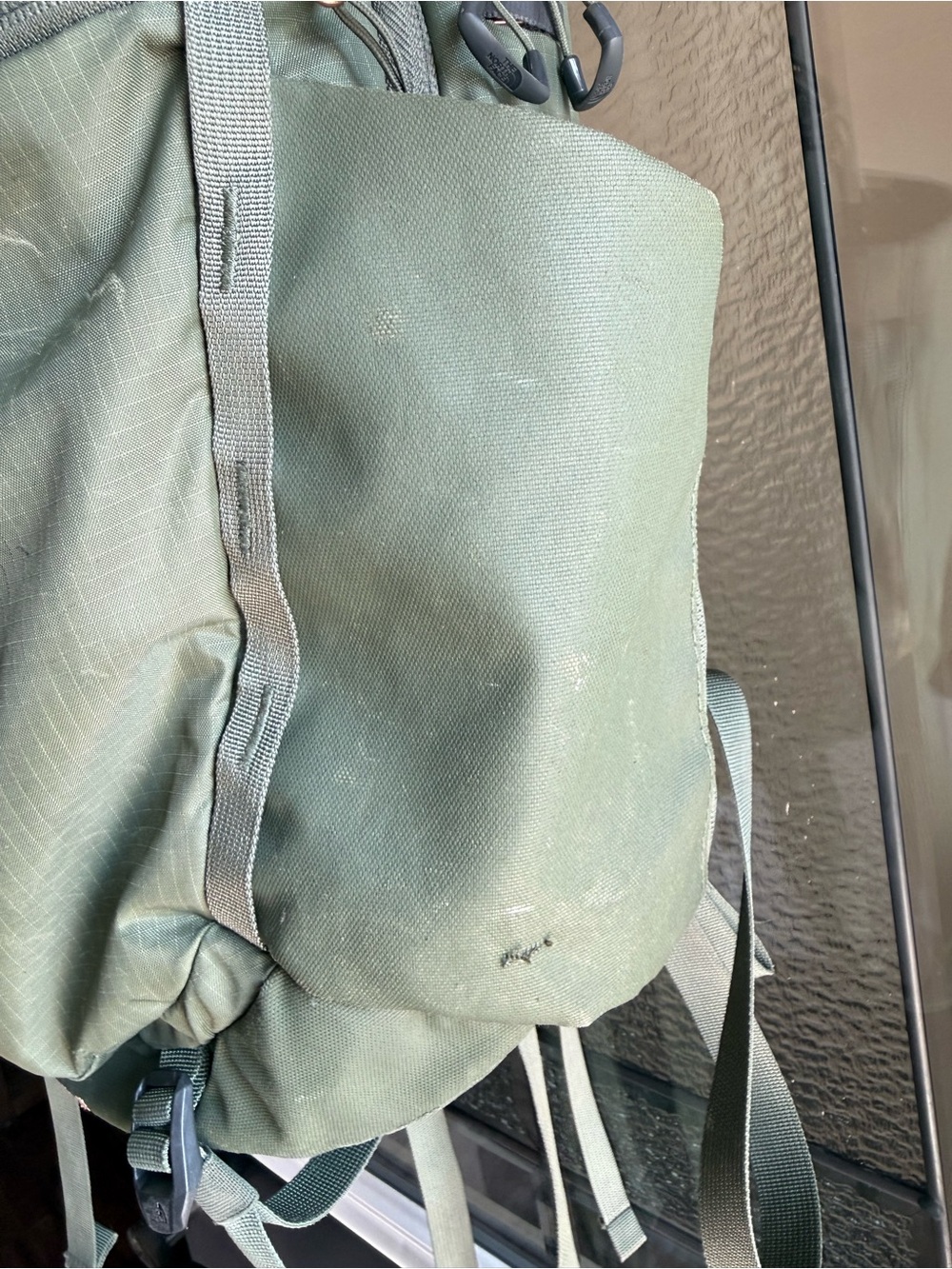 The North Face Surge Backpack Olive Green Laptop Travel Hiking Bag - Picture 4 of 10